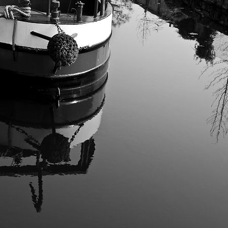 The Cross Keys Hotel Llanymynech Buitenkant foto