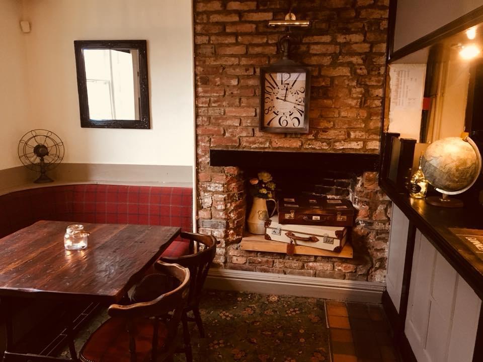 The Cross Keys Hotel Llanymynech Buitenkant foto