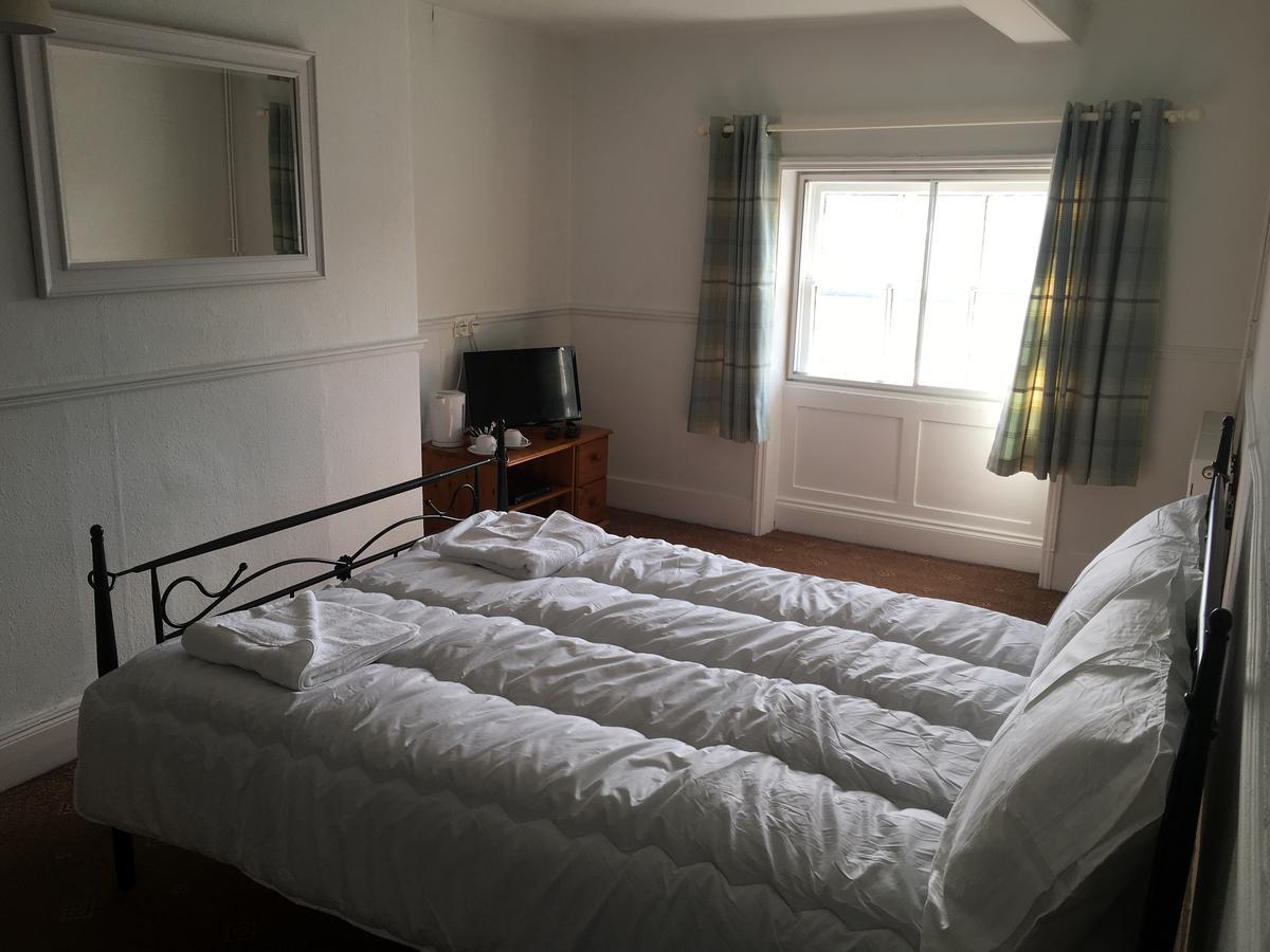 The Cross Keys Hotel Llanymynech Buitenkant foto